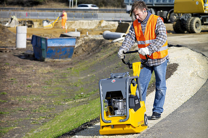 Vibroplate diesel fram/bakovergående vekt < 400 kg Vibroplate diesel fram/bakovergående vekt < 400 kg